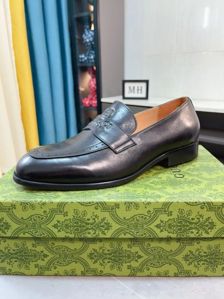 Men's shoes 💰500🌹🌹Niuli [GUCCI Gucci] A new style of formal men's leather shoes is coming~ The original quality upper is made of patent leather imported from Italy, the leather is soft and delicate, comfortable and soft first-layer cowhide lining, rubber wear-resistant outsole, the shoe shape is dignified and domineering, and the luxury charm cannot be concealed! The natural and free nouveau riche leads the trend. Code number: 38-44